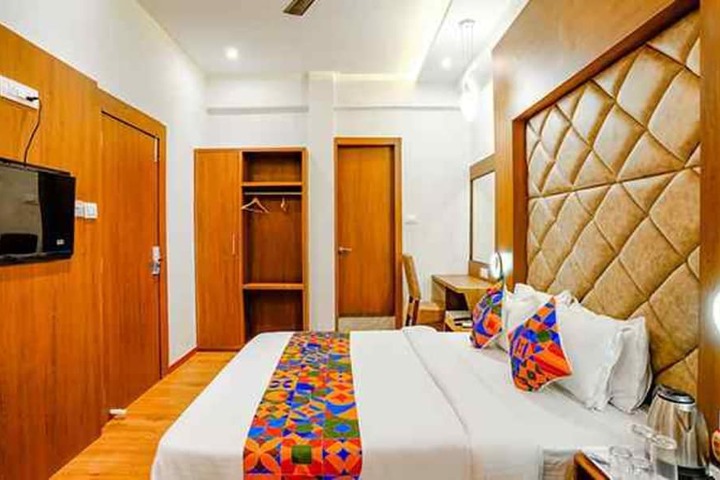 Room 20 of 36