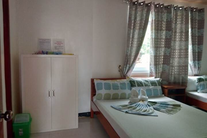 Room 10 of 36
