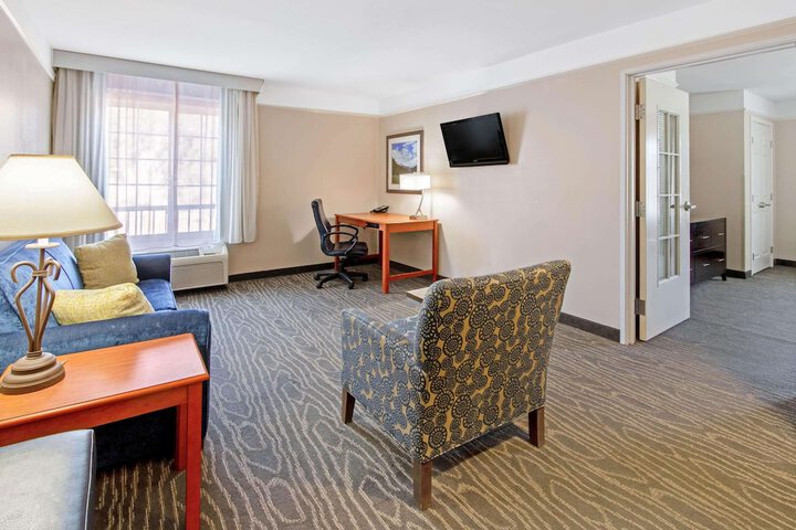 Room 26 of 53