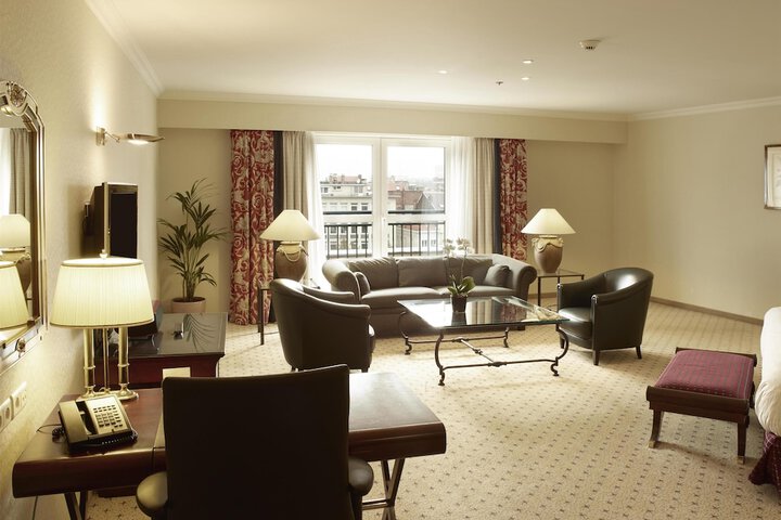 Room 60 of 122