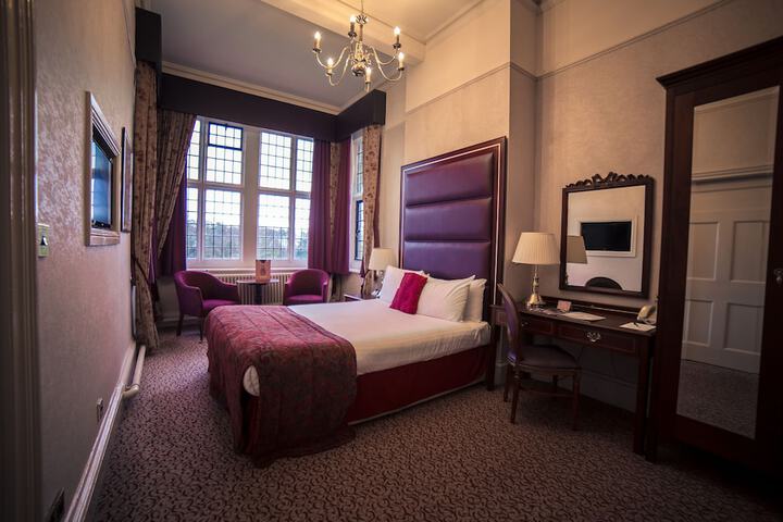 Room 32 of 117