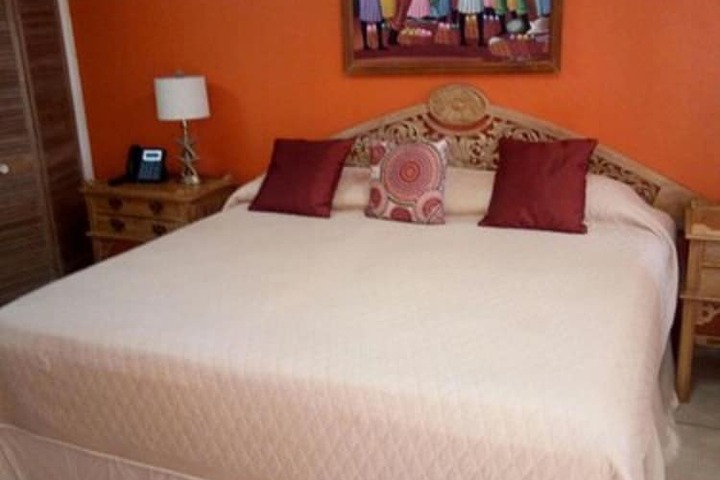 Room 8 of 45