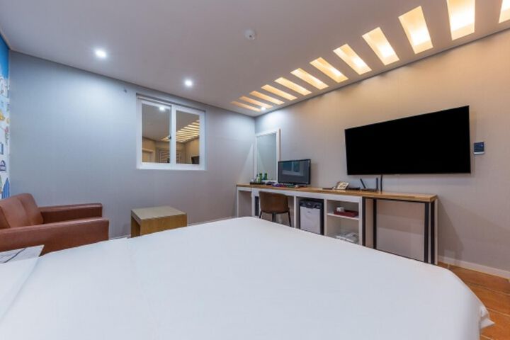 Room 40 of 63