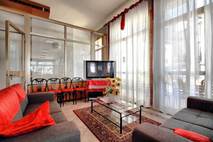 Hotel Interior 3 of 28