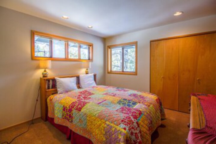 Room 53 of 60