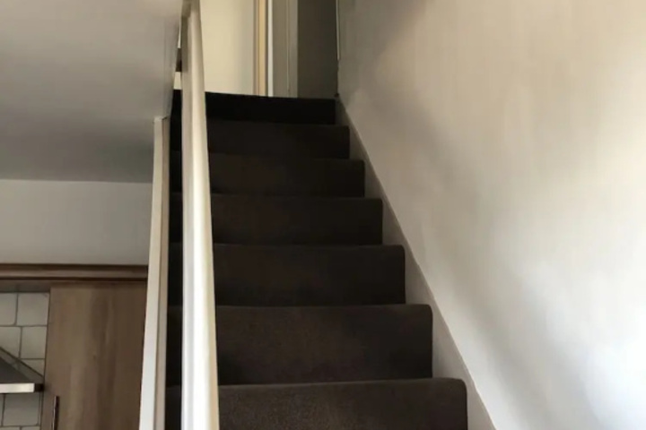 Room 9 of 15