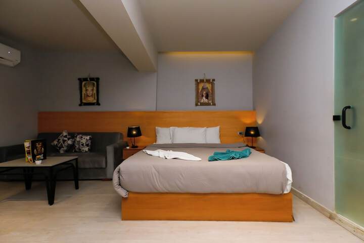 Room 42 of 227