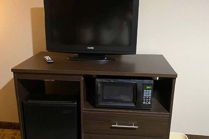 Room 12 of 28