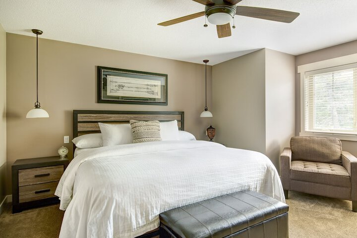 Room 4 of 65