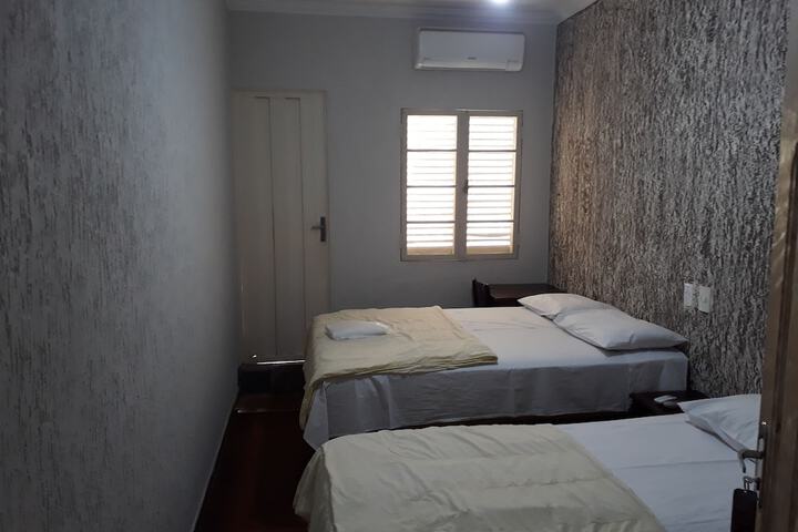 Room 5 of 98