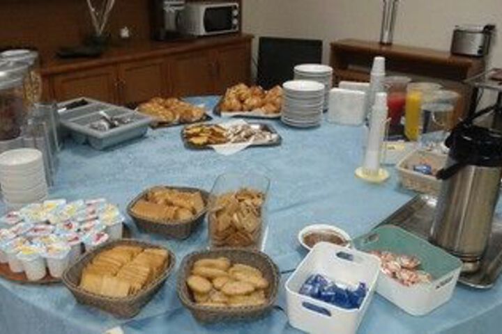 Breakfast/Coffee Service 9 of 76