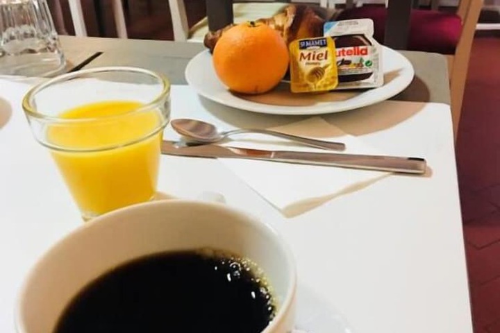 Breakfast/Coffee Service 41 of 45
