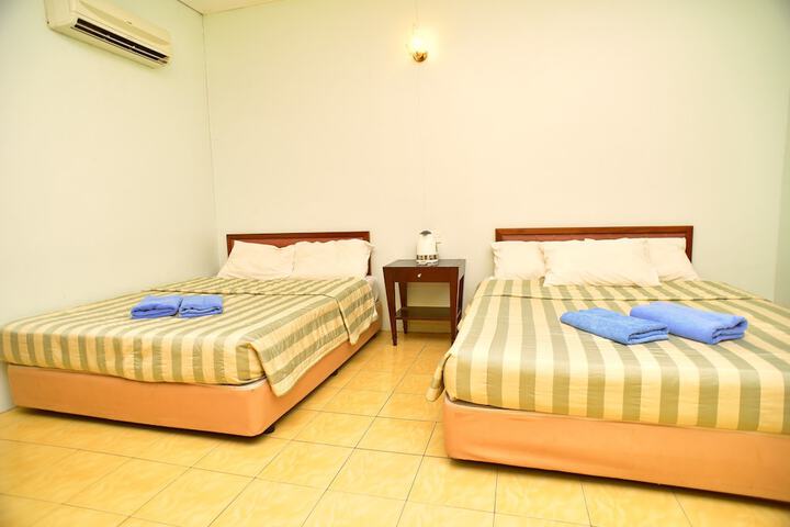 Room 3 of 20