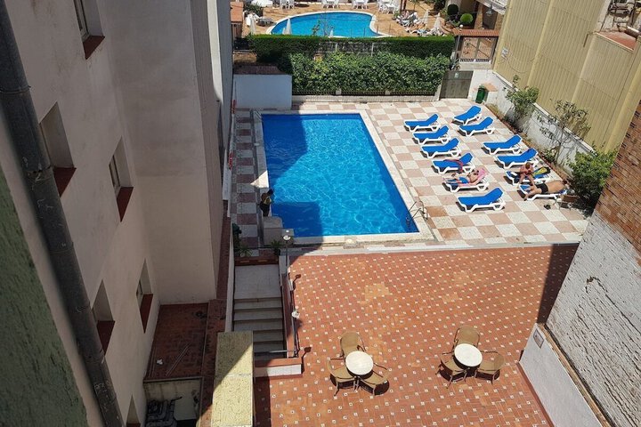 Terrace/Patio 6 of 9