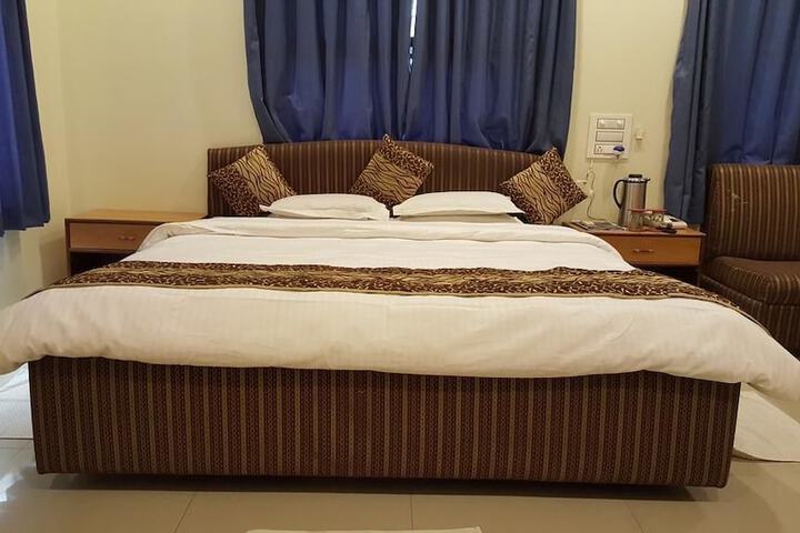 Room 7 of 29