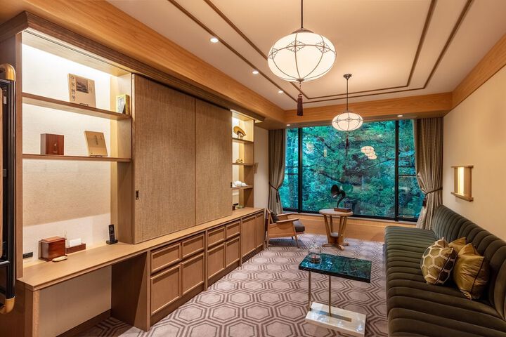 Room 16 of 25