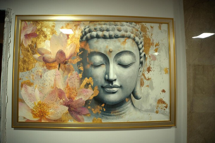 Room 20 of 33