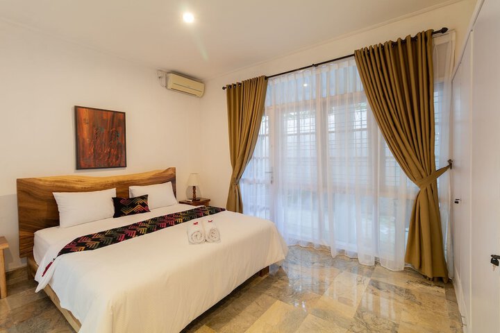 Room 10 of 48