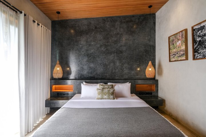 Room 7 of 30
