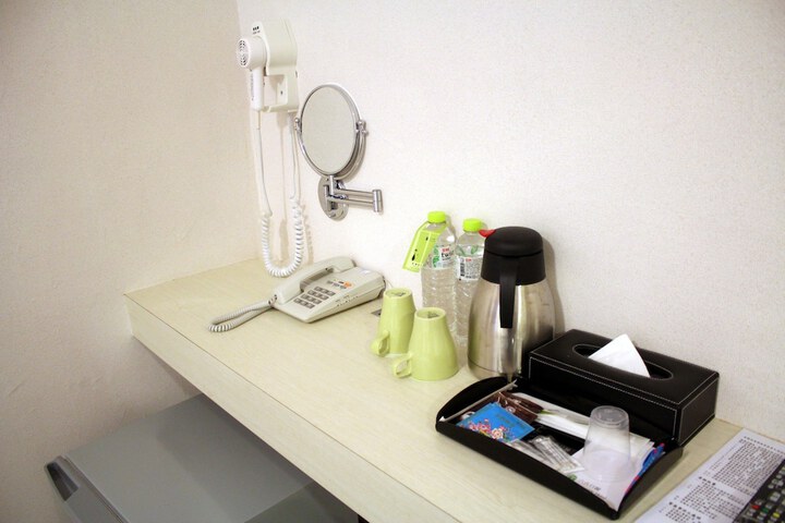 Room 7 of 48