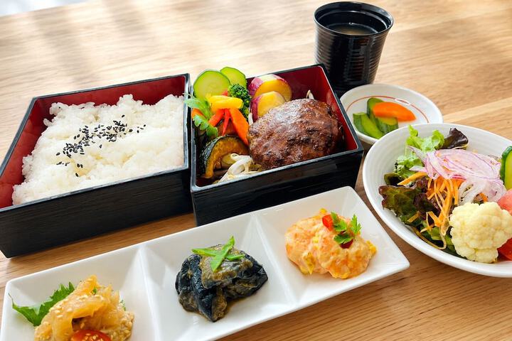 Dining Photos