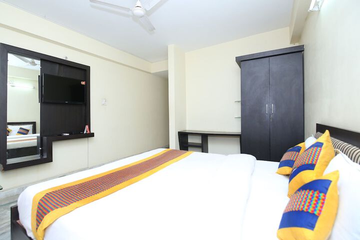 Room 16 of 24