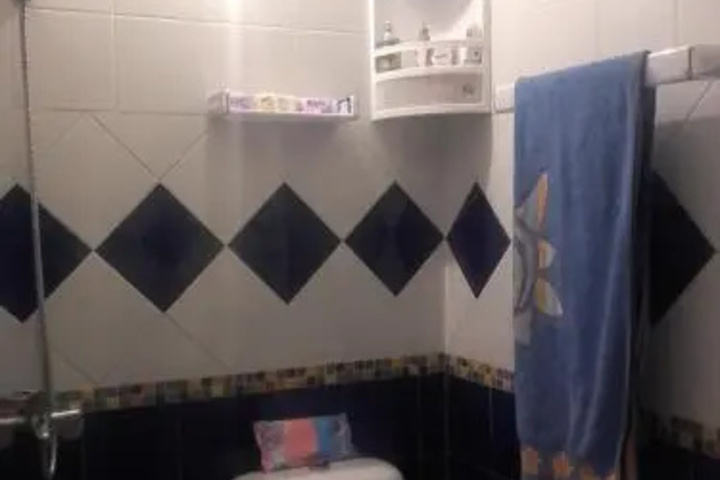 Room 4 of 4