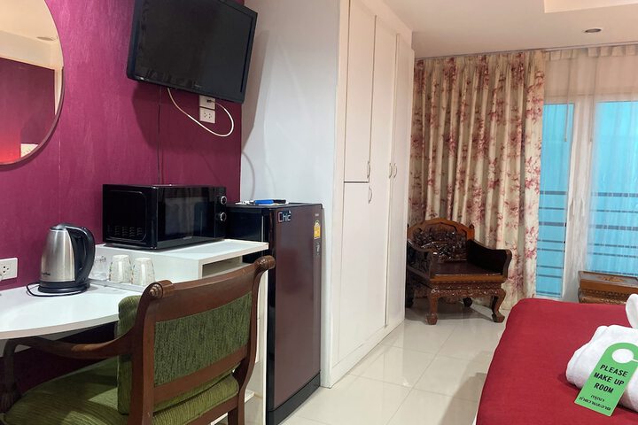 Room 17 of 77