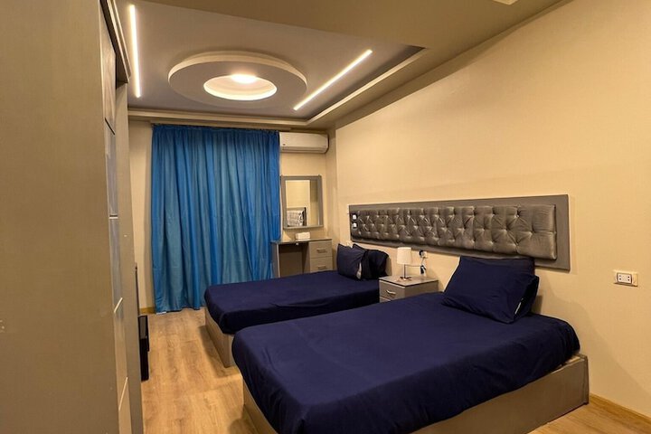 Room 143 of 196