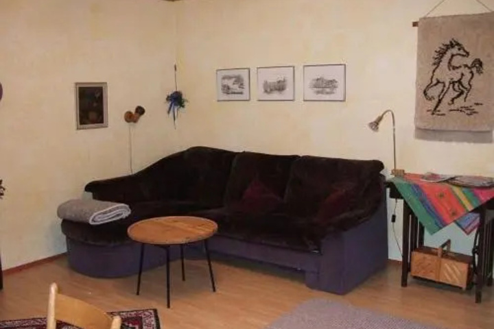 Room 10 of 17