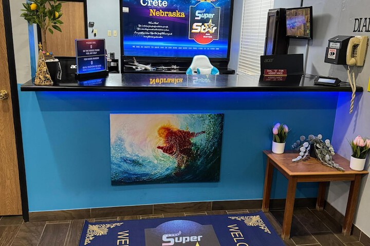Check-in/check-out kiosk