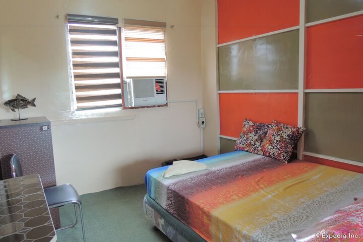 Room 6 of 29