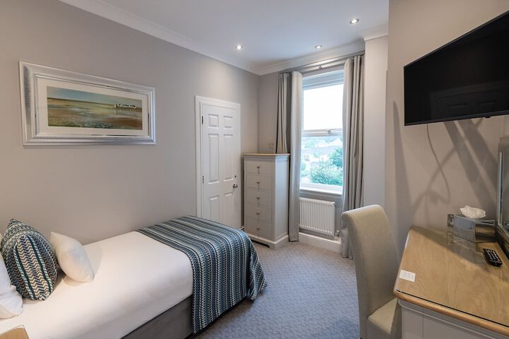 Room 40 of 196