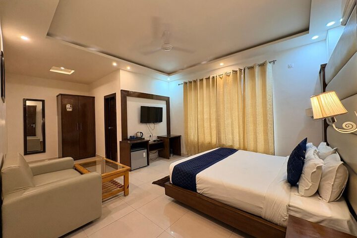 Room 13 of 49