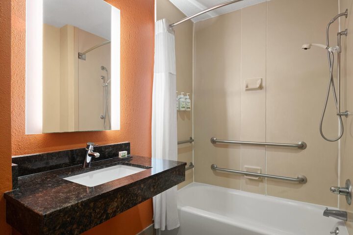 Room 20 of 43