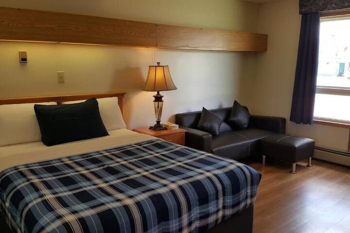 Room 3 of 18