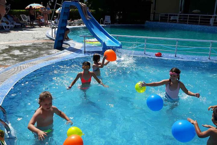 Pool 66 of 134
