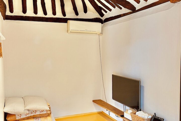 Room 29 of 60