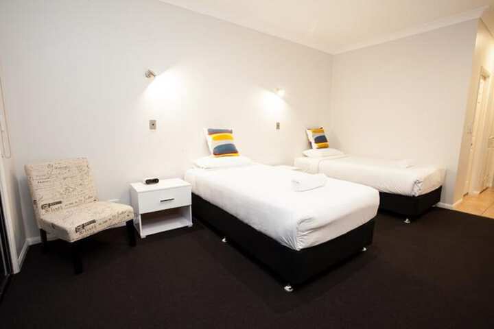 Room 4 of 44