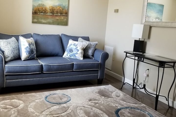 Room 8 of 35