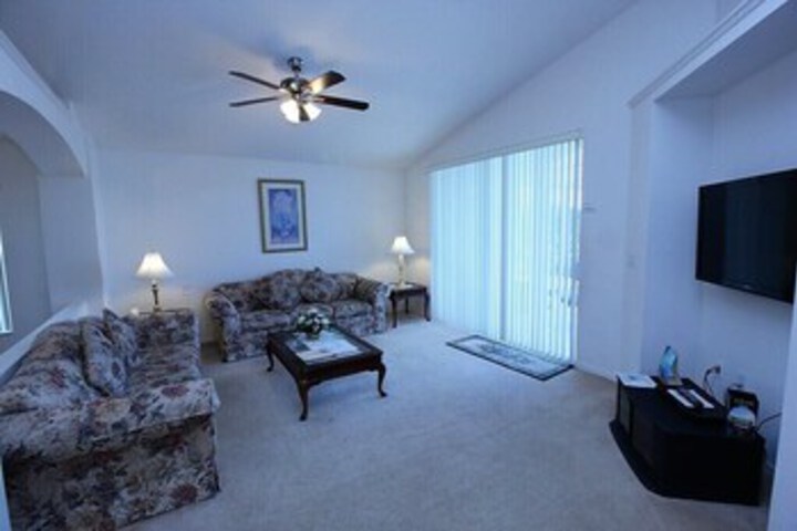 Room 6 of 29