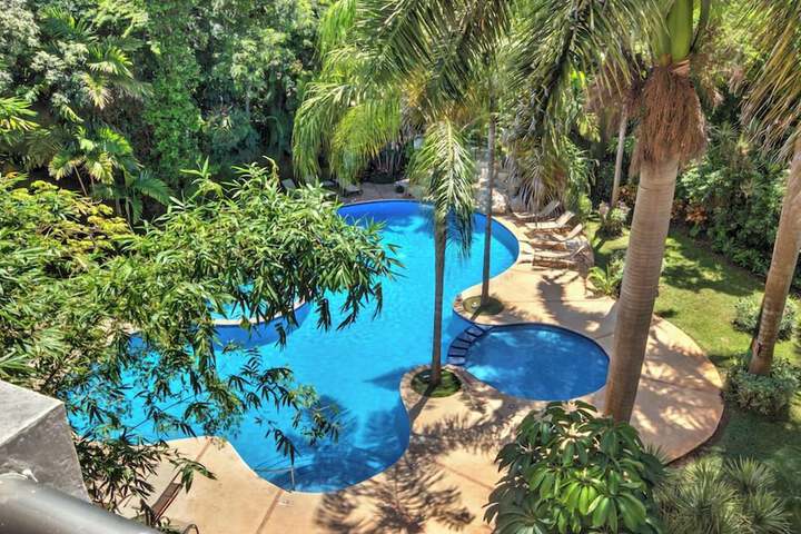 Pool 379 of 426