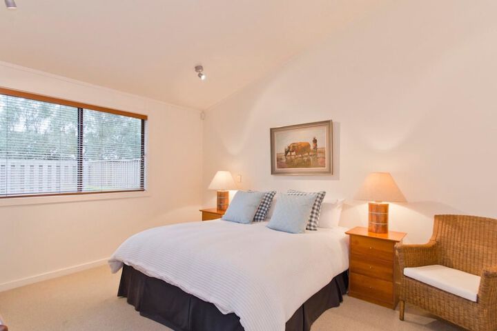 Room 4 of 34