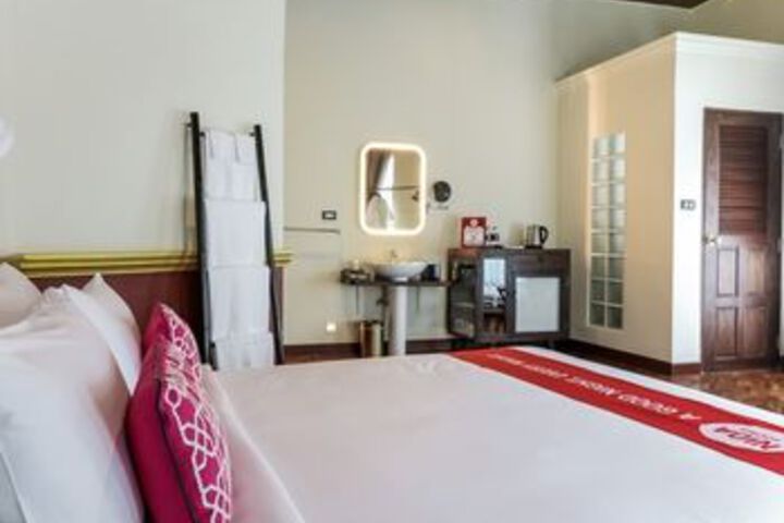 Room 26 of 90