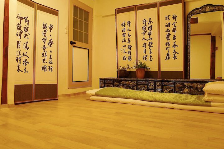 Room 16 of 34