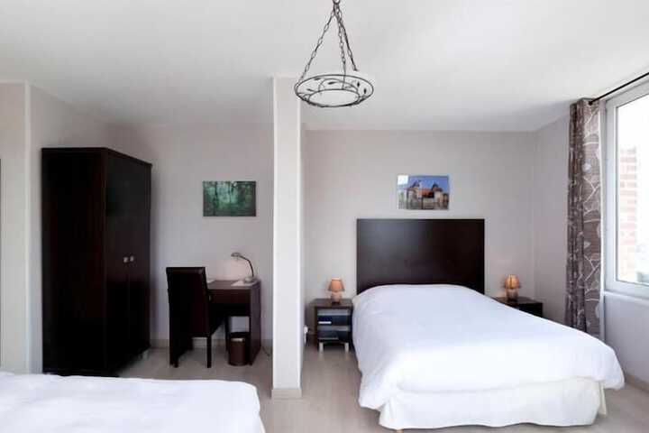 Room 6 of 34