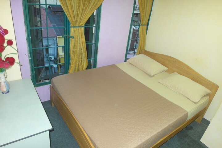 Room 16 of 48
