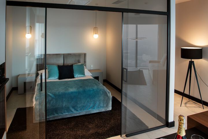 Room 3 of 149