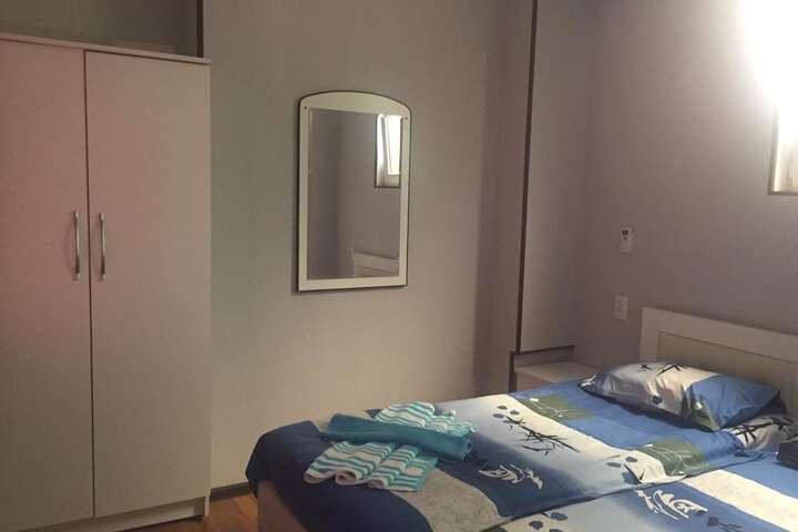 Room 29 of 33