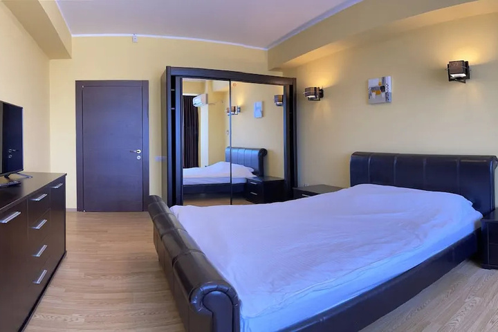 Room 4 of 21